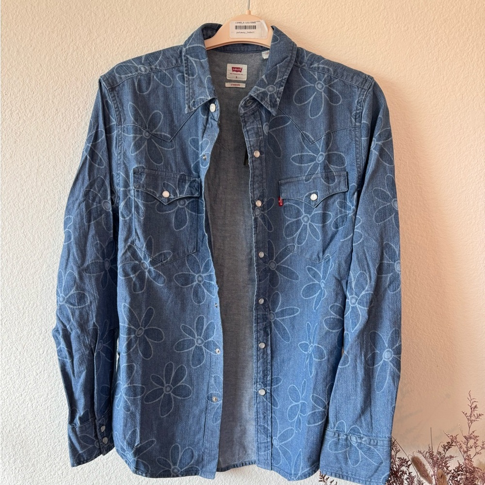 Levi’s Flannel Button Up Sz S